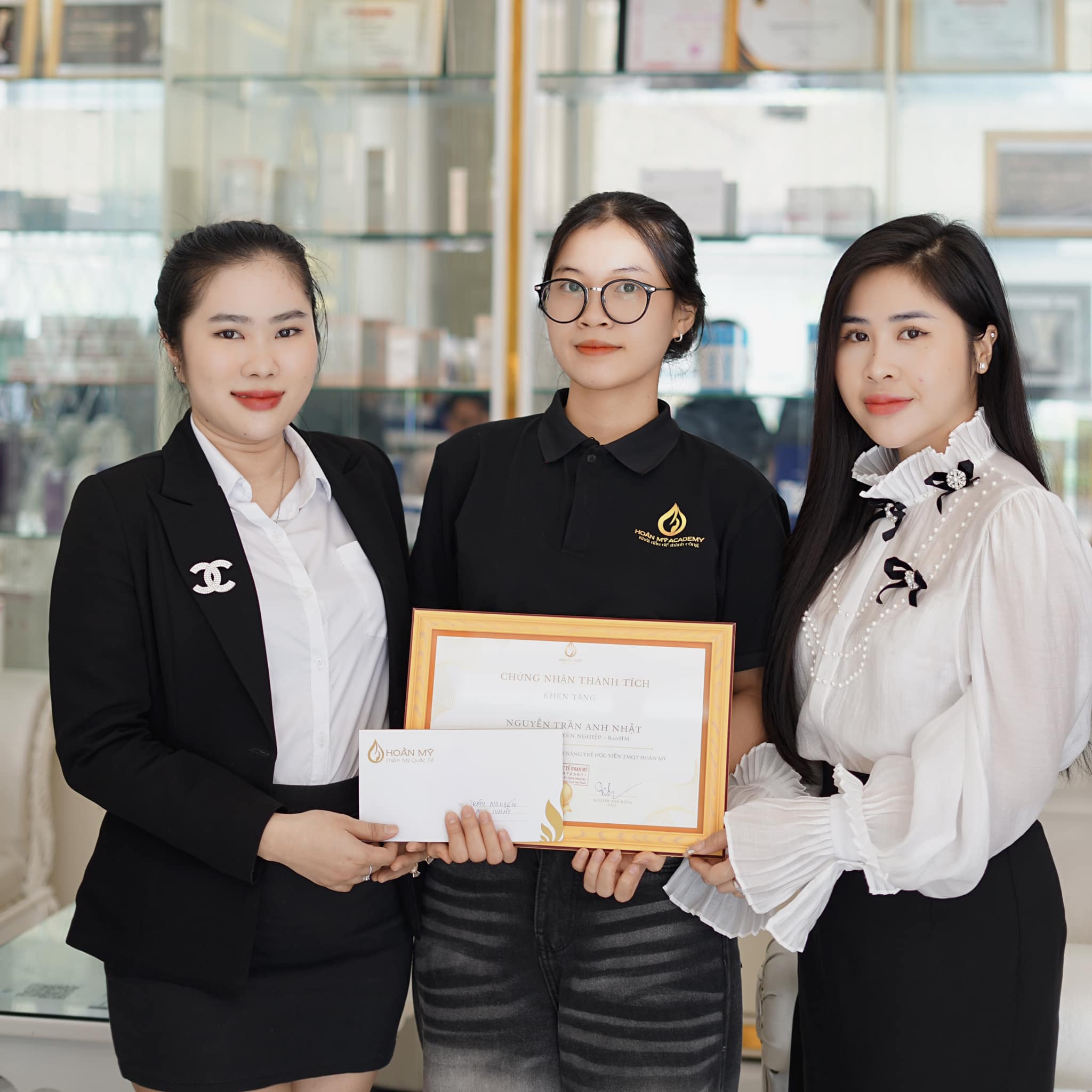 Cơ hội nghề nghiệp đa dạng sau khi hoàn thành khóa học phun xăm thẩm mỹ