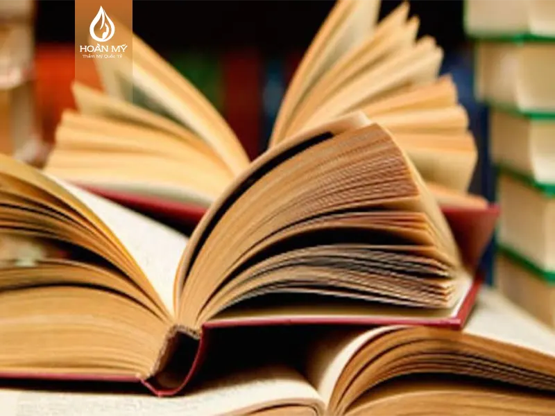 Giáo trình phun thạc sĩ phù hợp cho mọi cấp độ học viên, từ người mới đến chuyên gia mong muốn nâng cao tay nghề