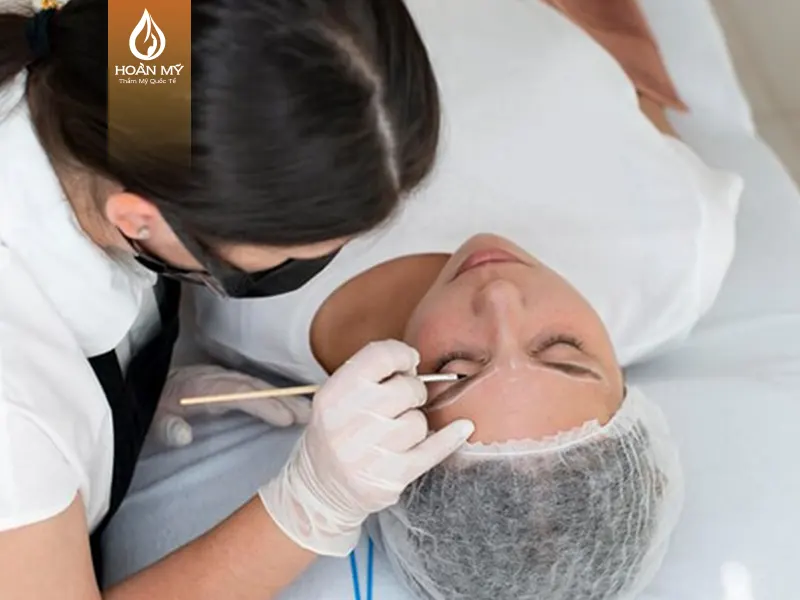 Nghề phun xăm đòi hỏi sự kiên trì và nỗ lực vượt qua những thách thức kỹ thuật và áp lực từ khách hàng