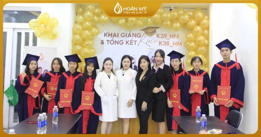 giang-day-va-dao-tao-nghe-tai-cac-hoc-vien-tham-my