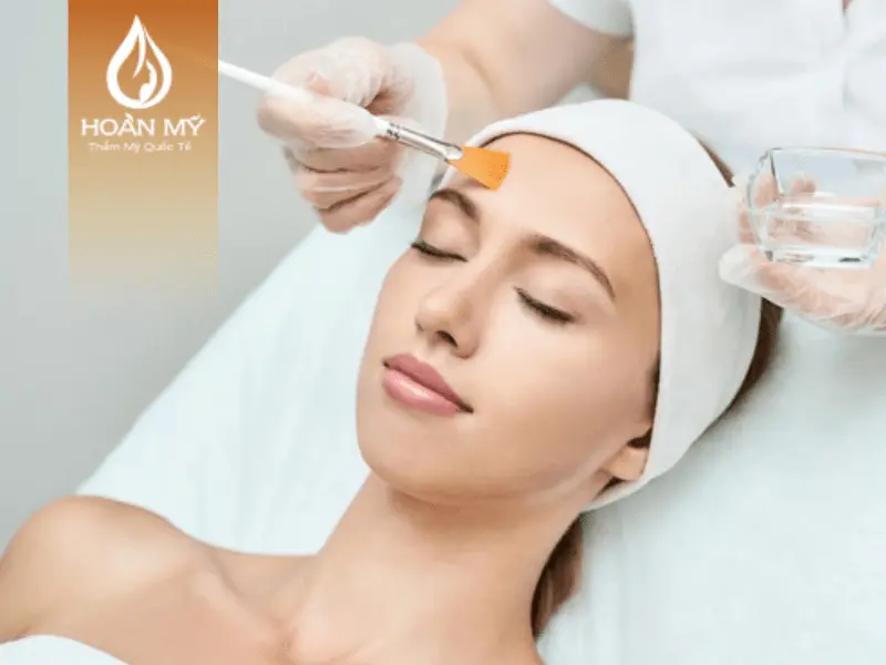 Peel da hóa học giúp loại bỏ tế bào chết có tại khóa học nghề thẩm mỹ chăm sóc da