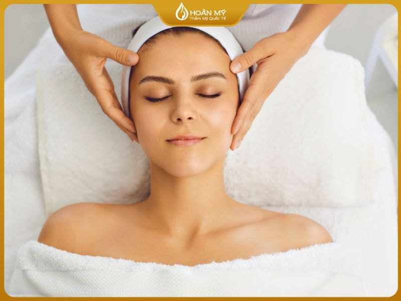  Có nên học nghề spa? Với mức tăng trưởng 10–12% mỗi năm và thu nhập từ 8–20 triệu/tháng, ngành spa đang mở ra cơ hội nghề nghiệp rõ ràng, thu nhập ổn định và tiềm năng phát triển lâu dài cho người mới bắt đầu.