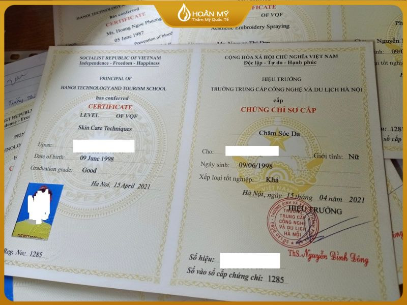 Học chăm sóc da miễn phí không cấp chứng chỉ hợp pháp – bạn cần học chính quy để được cấp bằng có giá trị toàn quốc.