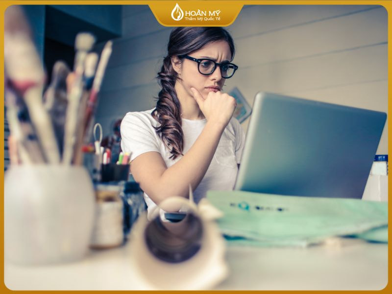 Với chi phí học nghề cao, nhiều bạn trẻ chọn lớp học chăm sóc da miễn phí để tiết kiệm và tìm hiểu nghề trước khi đầu tư thật sự.