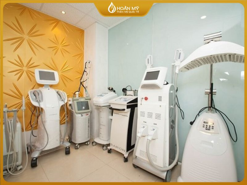 Khóa đào tạo kỹ thuật viên spa kết hợp tay nghề và sử dụng máy móc hiện đại