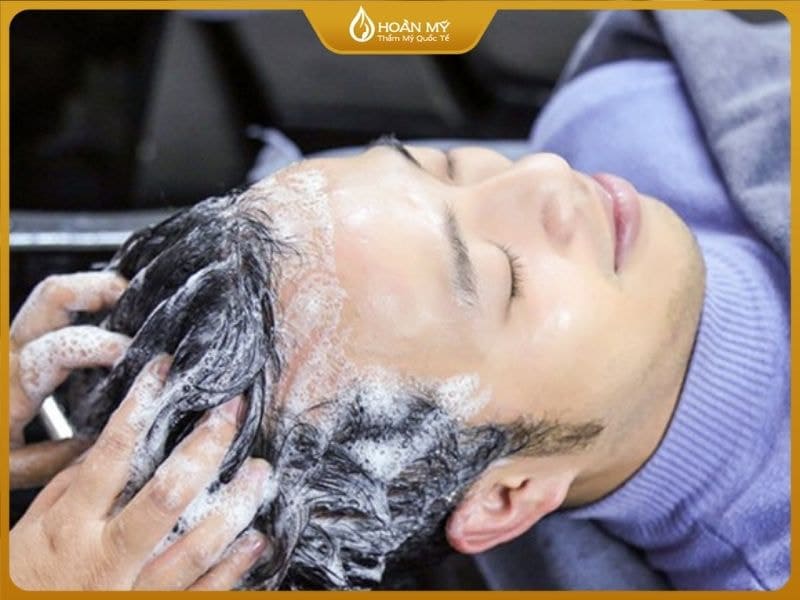 Dịch vụ gội đầu dưỡng sinh thảo dược cho nam