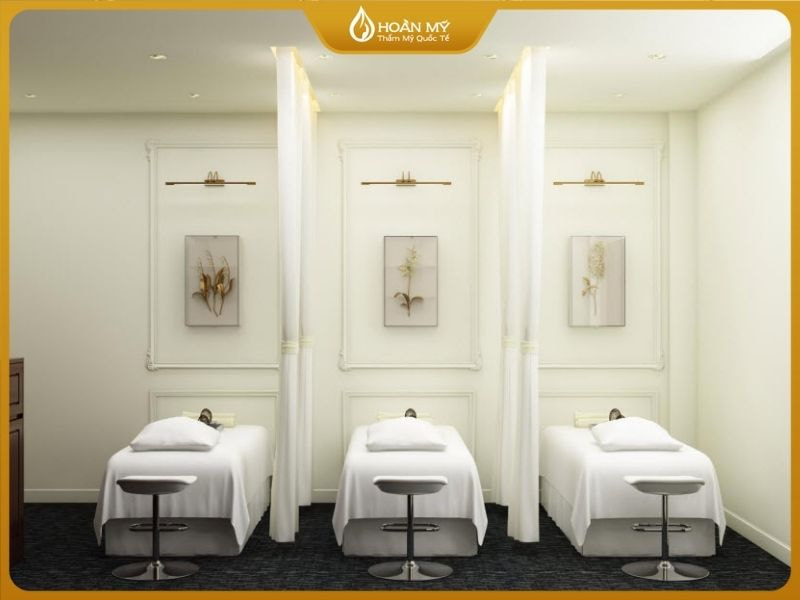 Mẹo tiết kiệm chi phí: tận dụng không gian có sẵn, thiết bị tầm trung,...