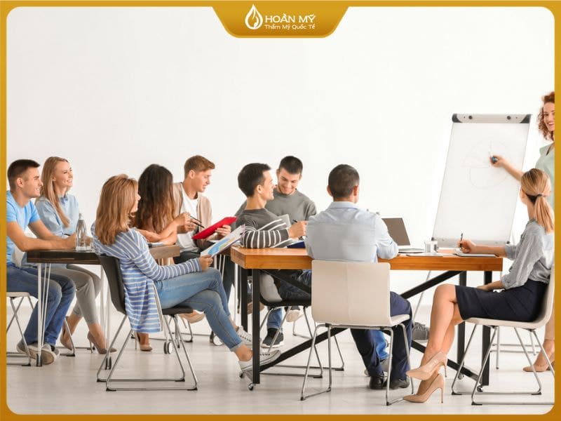 Đối tượng tham gia khóa học: người muốn mở spa, kỹ thuật kiên muốn làm chủ, nhà đầu tư muốn mở rộng lĩnh vực sang làm đẹp