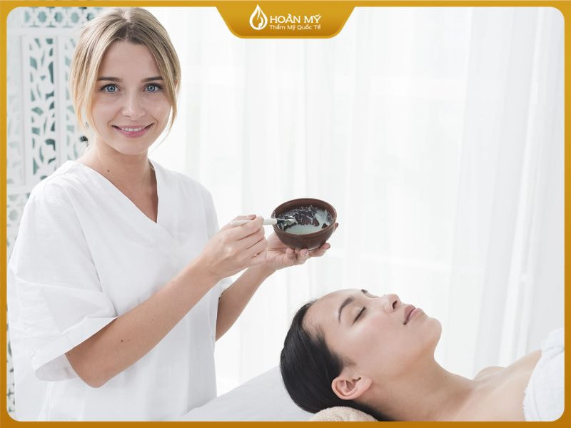 Cách tạo dựng lòng trung thành khách hàng: kết nối cảm xúc, chương trình khách hàng thân thiết, tạo cộng đồng và tổ chức minigame