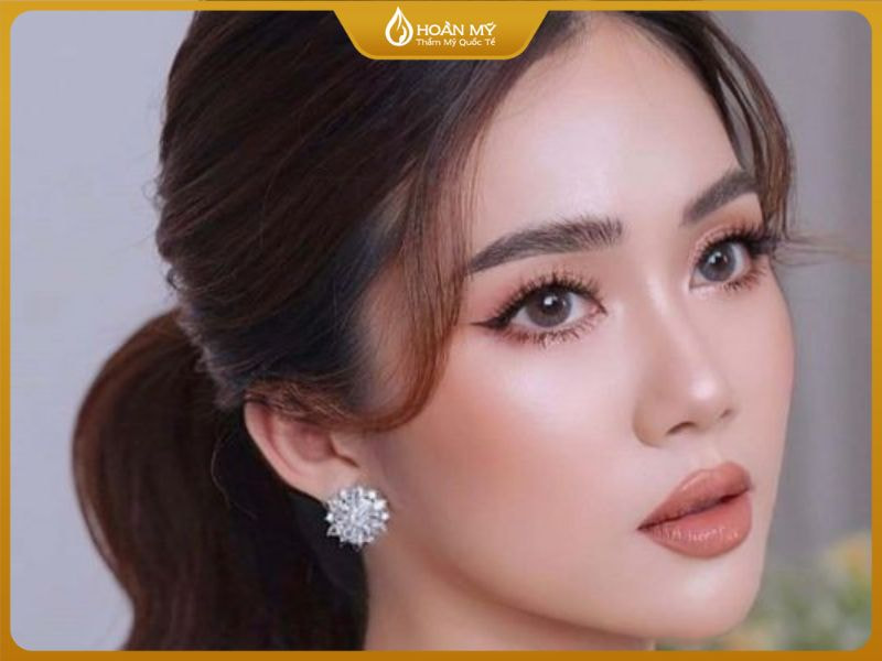 Make up tone Thái